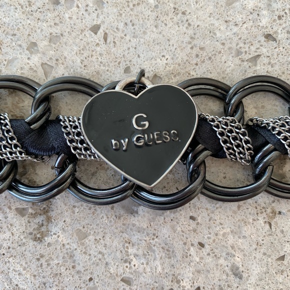 Black Guess Chain and Ribbon bracelet 7.5-8 inch like new - Picture 2 of 4